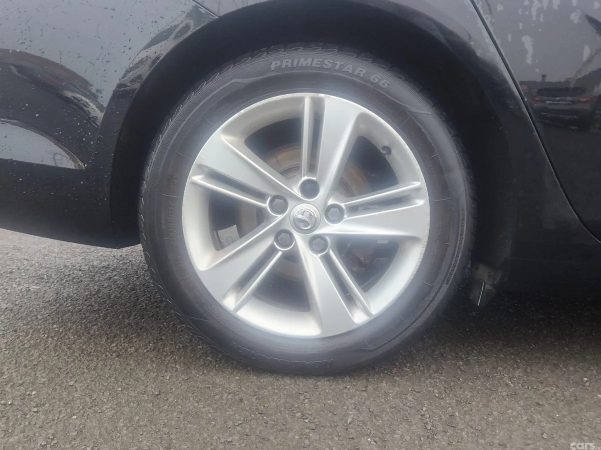 Vauxhall Insignia Hatchback, Diesel, 2019, Black