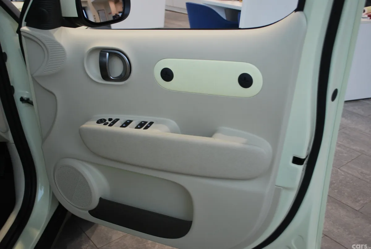 Hyundai INSTER Hatchback, Electric, 2026, Beige