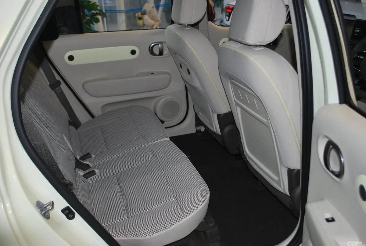 Hyundai INSTER Hatchback, Electric, 2026, Beige