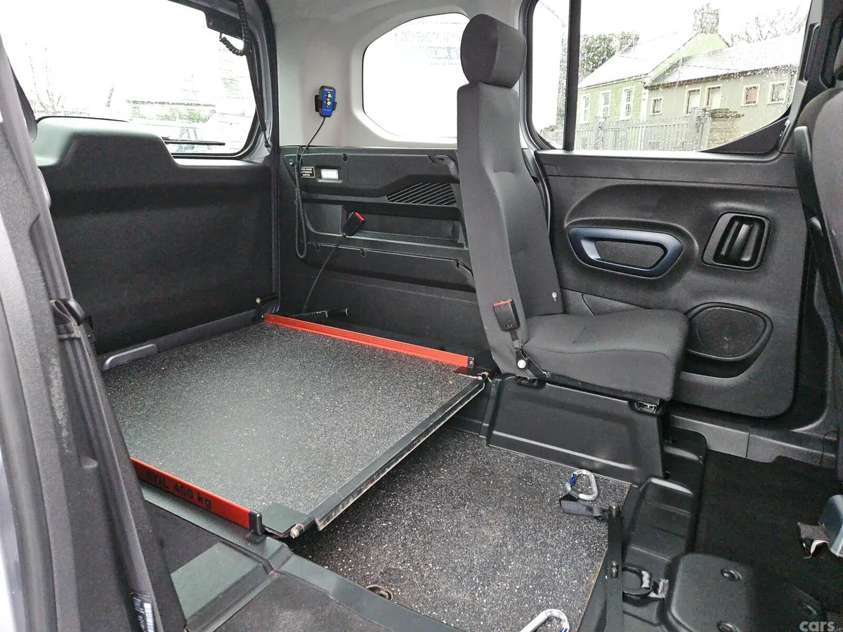 Peugeot Rifter MPV, Diesel, 2020, Grey