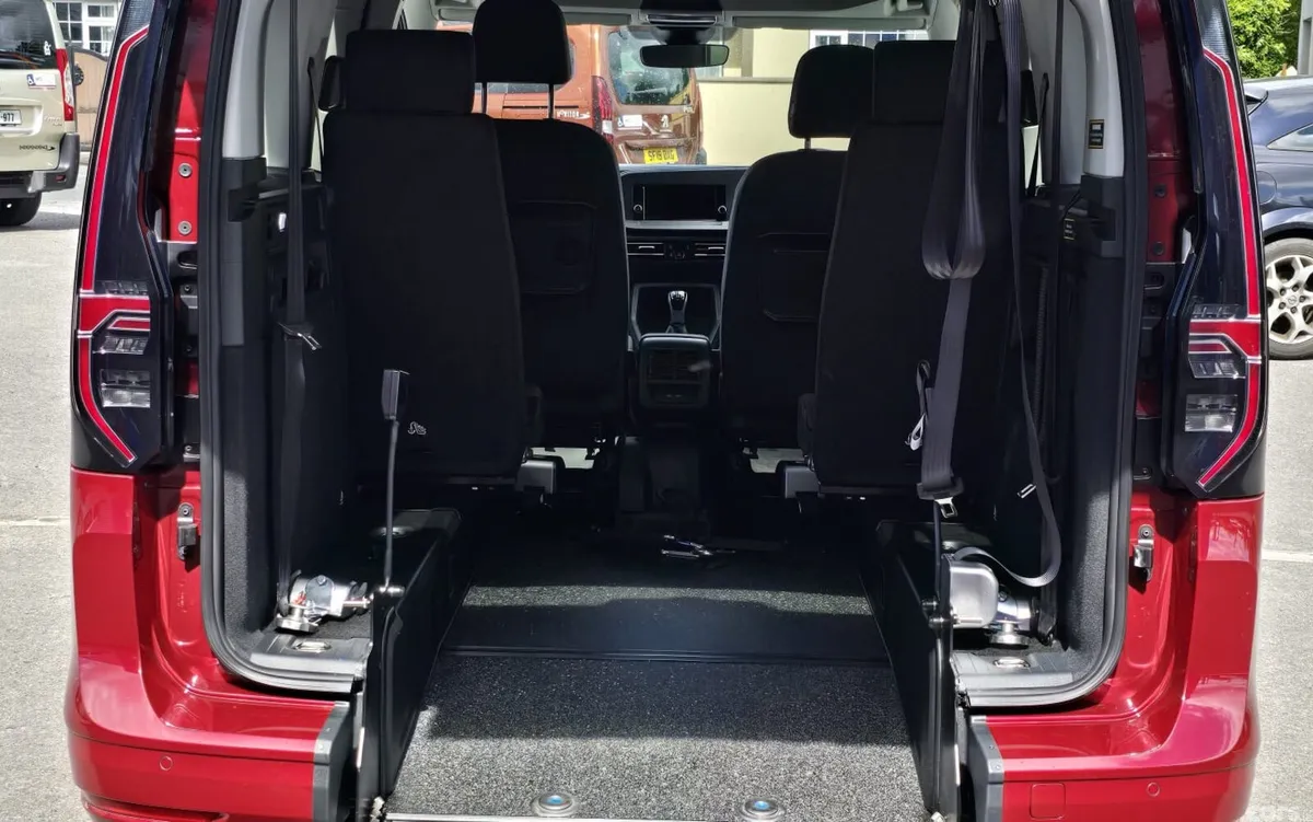 Volkswagen Caddy MPV, Diesel, 2026, Red