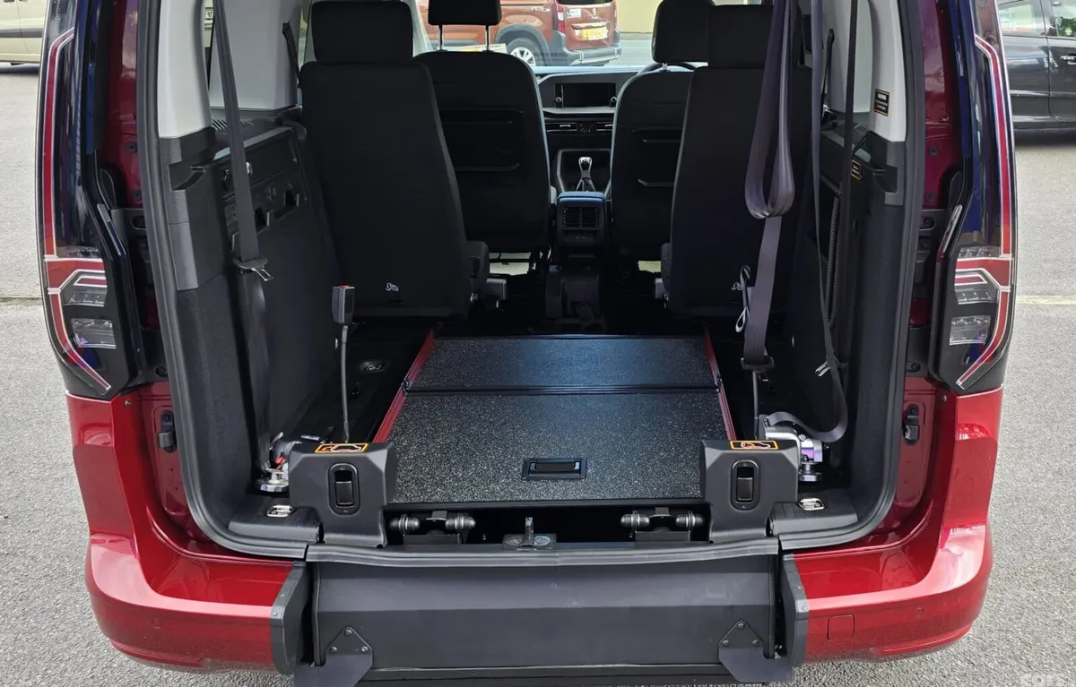 Volkswagen Caddy MPV, Diesel, 2026, Red