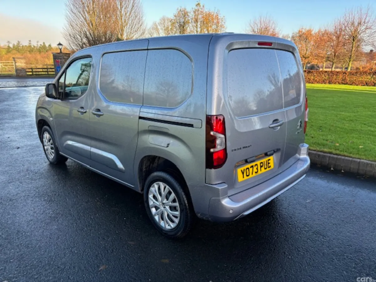 Citroen Berlingo MPV, Diesel, 2024, Grey