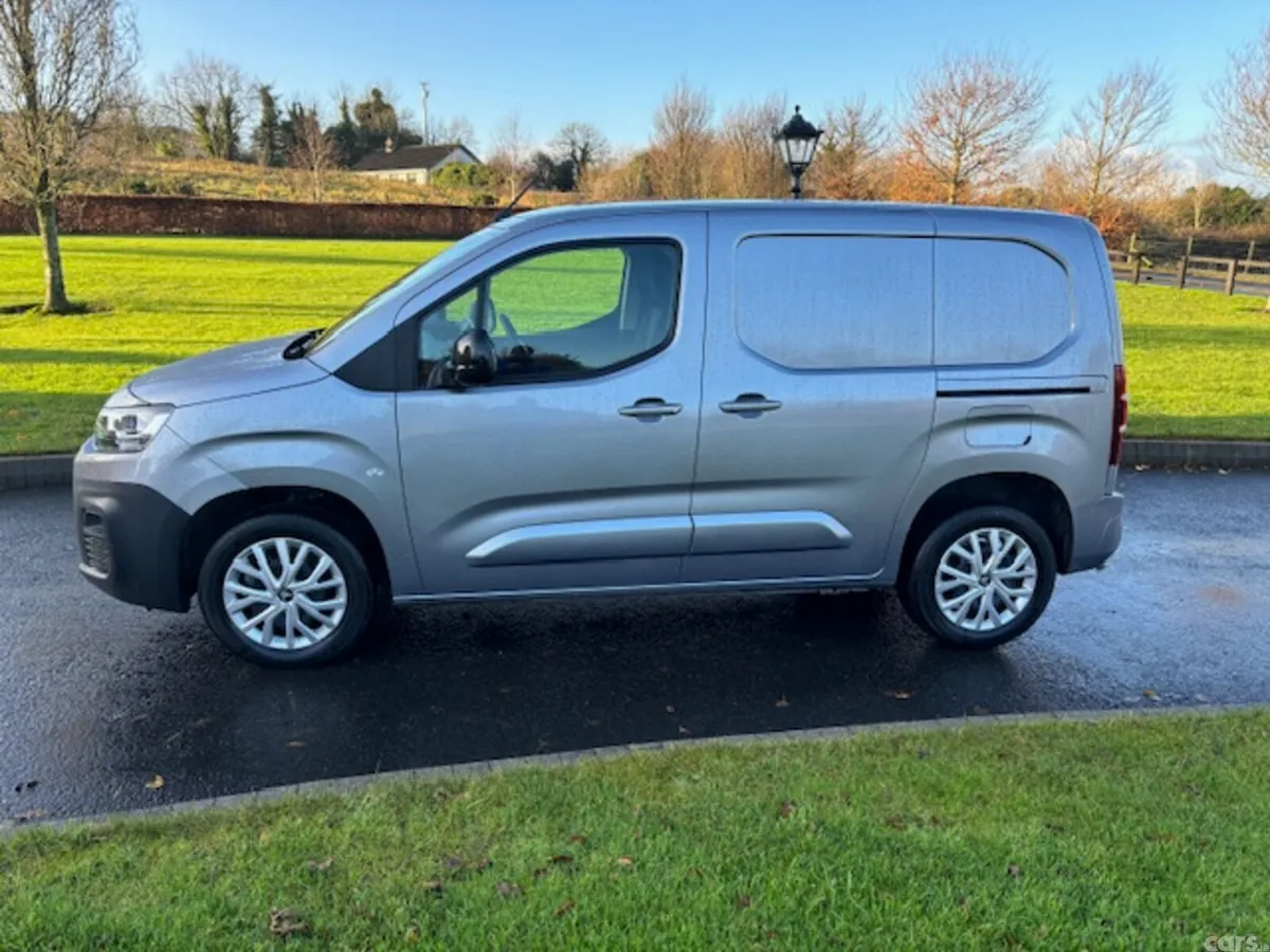 Citroen Berlingo MPV, Diesel, 2024, Grey