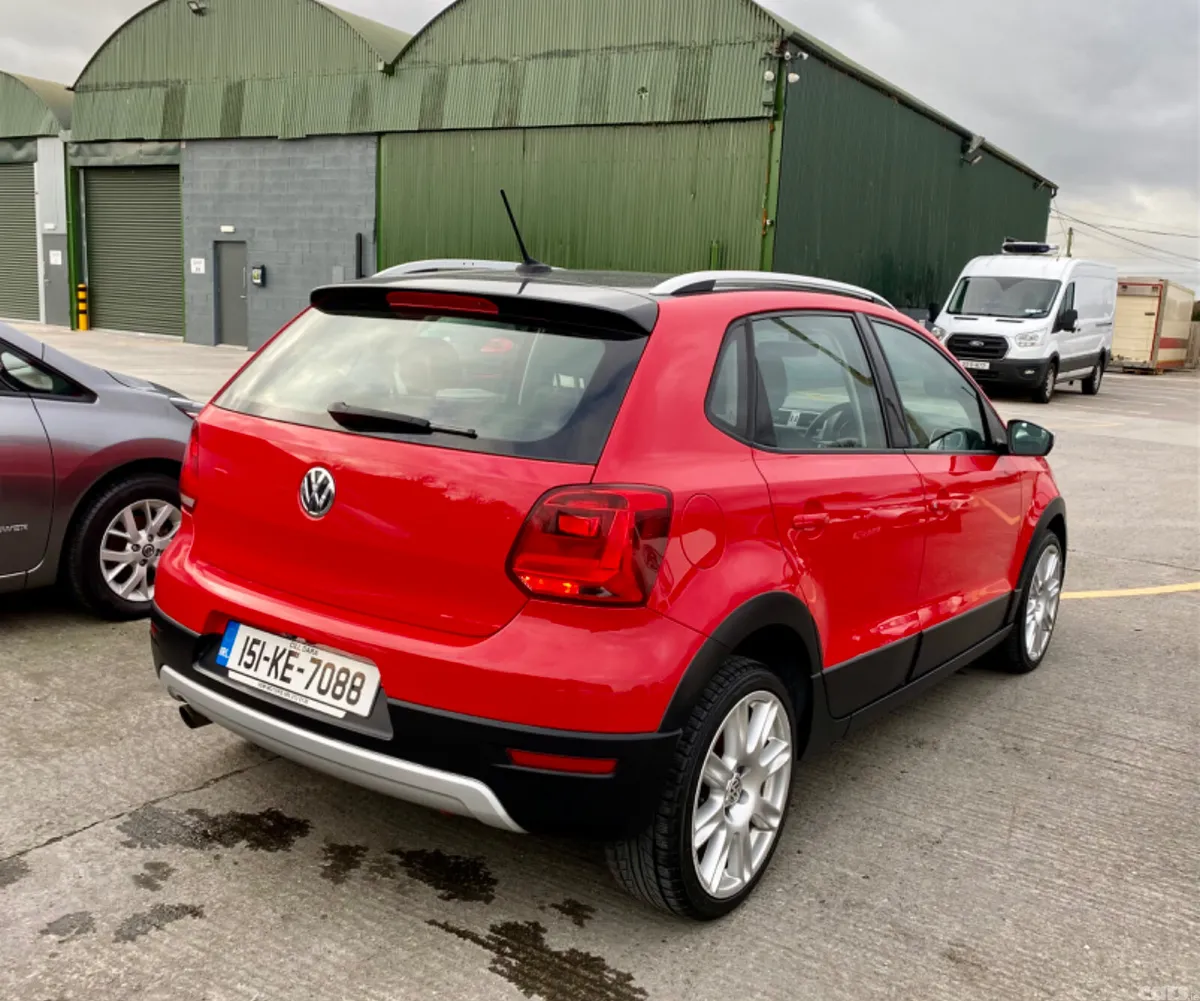 Volkswagen Polo Hatchback, Petrol, 2015, Red