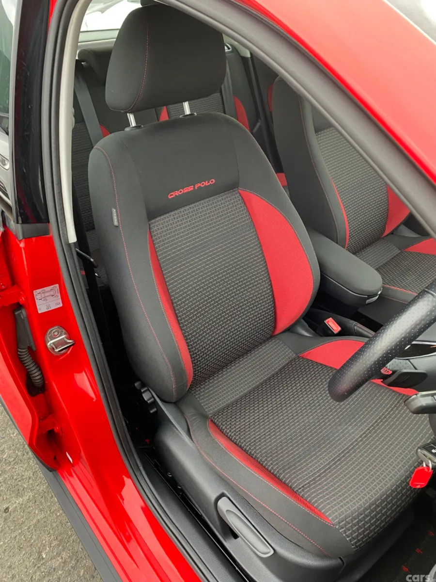 Volkswagen Polo Hatchback, Petrol, 2015, Red