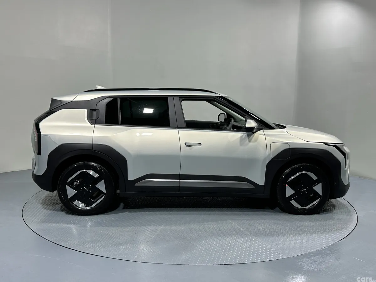 Kia EV3 MPV, Electric, 2026, Silver