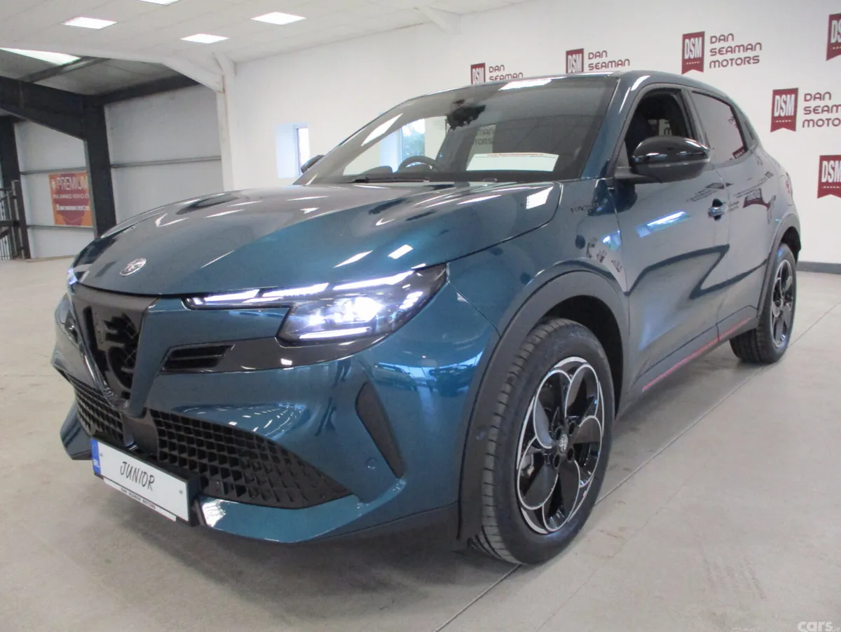 Alfa Romeo Junior SUV, Electric, 2026, Blue