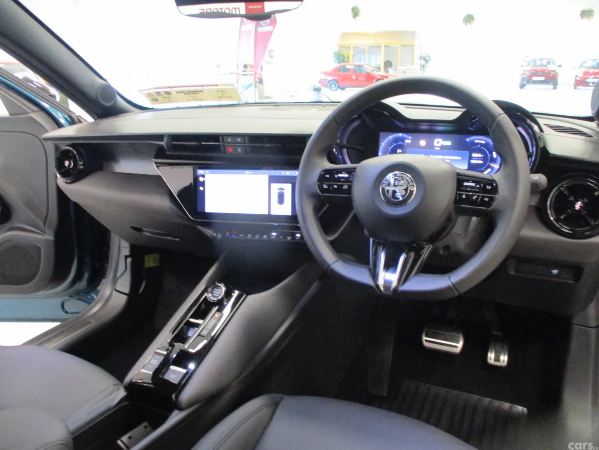 Alfa Romeo Junior SUV, Electric, 2026, Blue