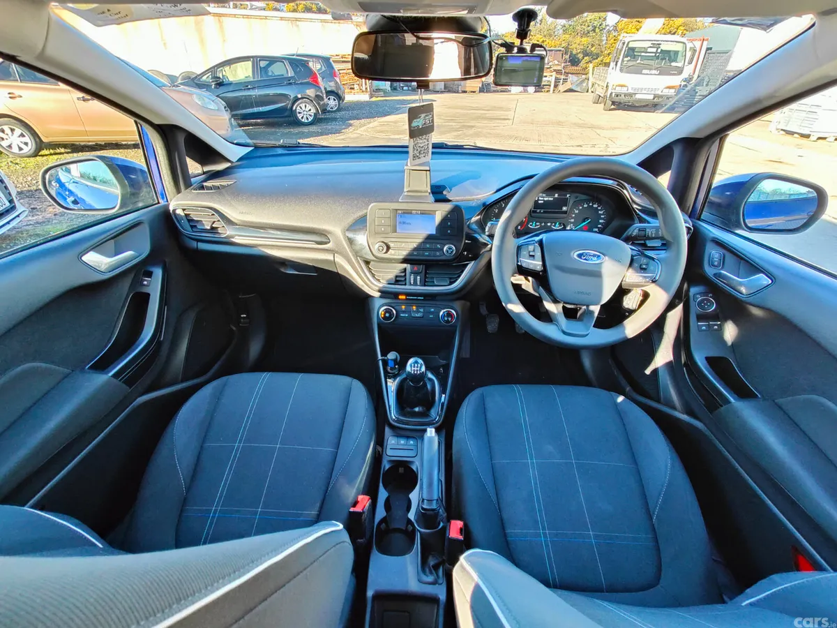 Ford Fiesta Hatchback, Petrol, 2018, Blue