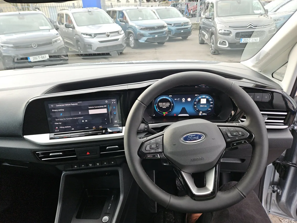 Ford Tourneo Connect MPV, Diesel, 2025, Yellow