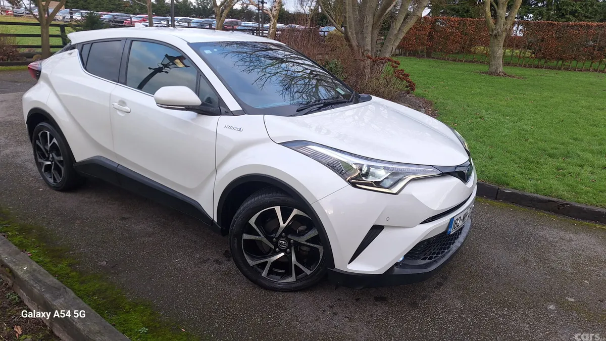 Toyota C-HR SUV, Petrol Hybrid, 2018, White