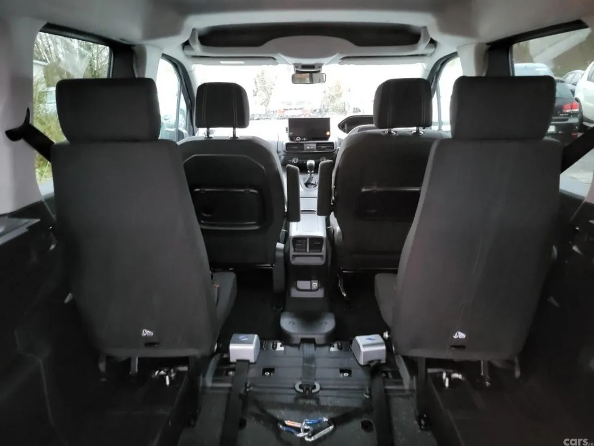 Peugeot Rifter MPV, Diesel, 2026, Black