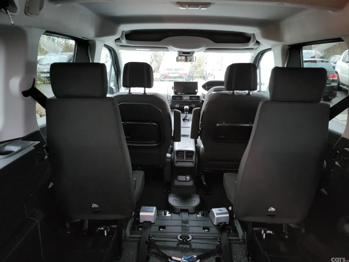 Peugeot Rifter MPV, Diesel, 2026, Black