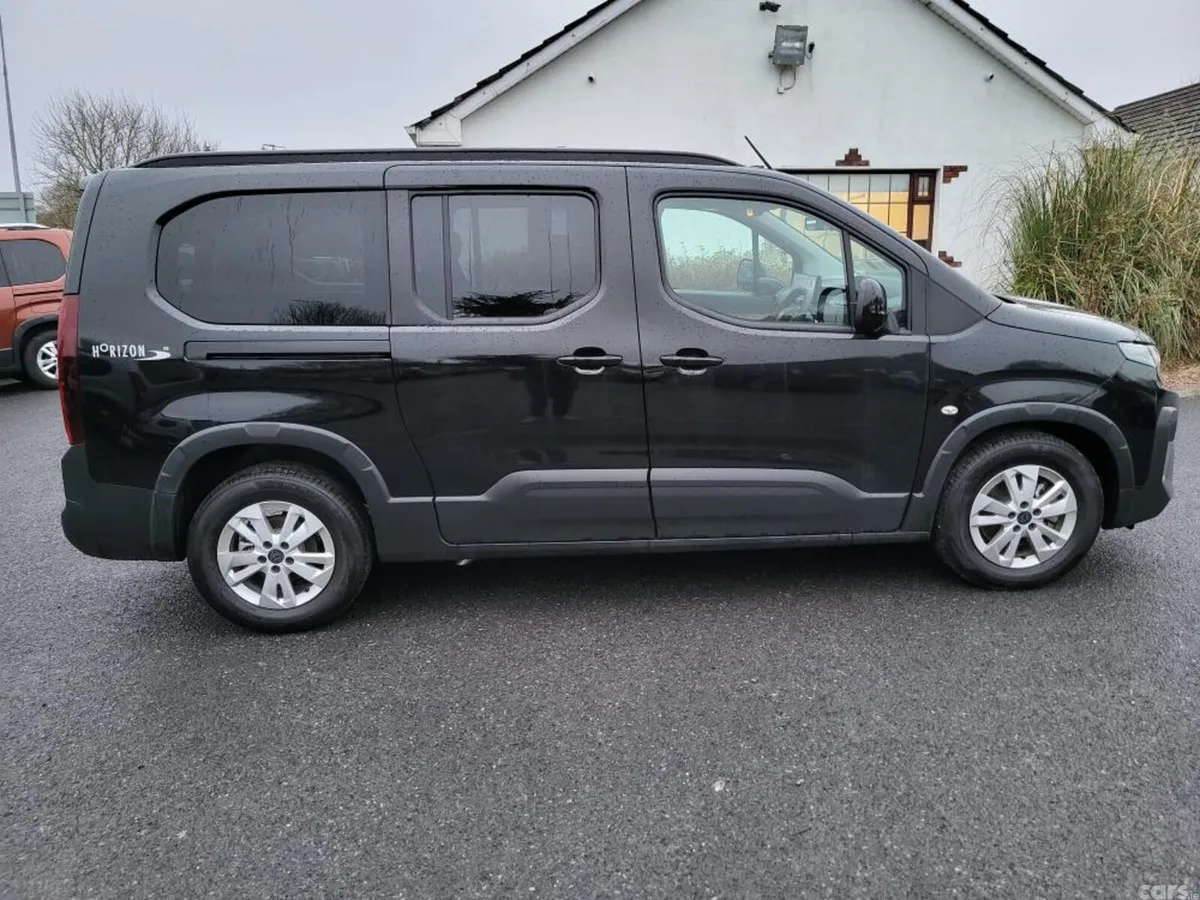 Peugeot Rifter MPV, Diesel, 2026, Black