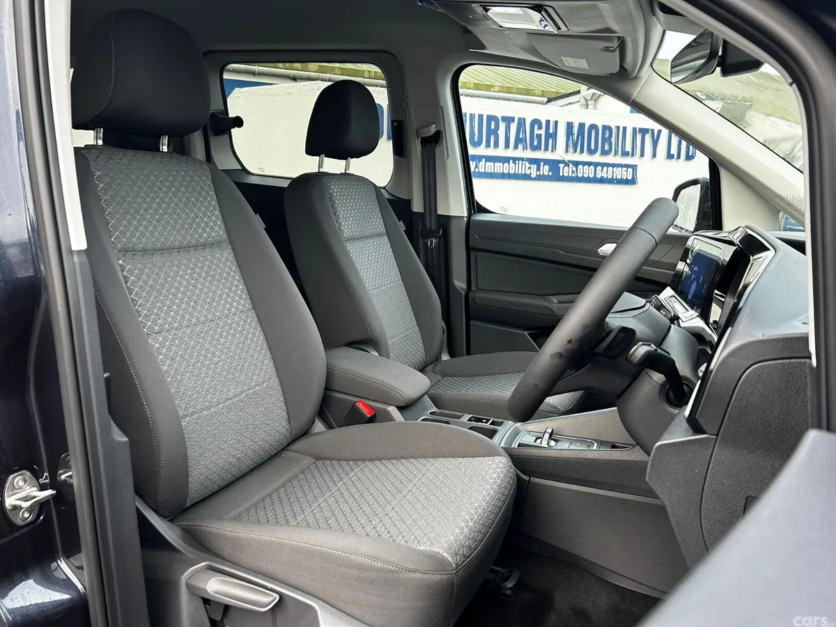 Ford Tourneo Connect MPV, Diesel, 2026, Blue