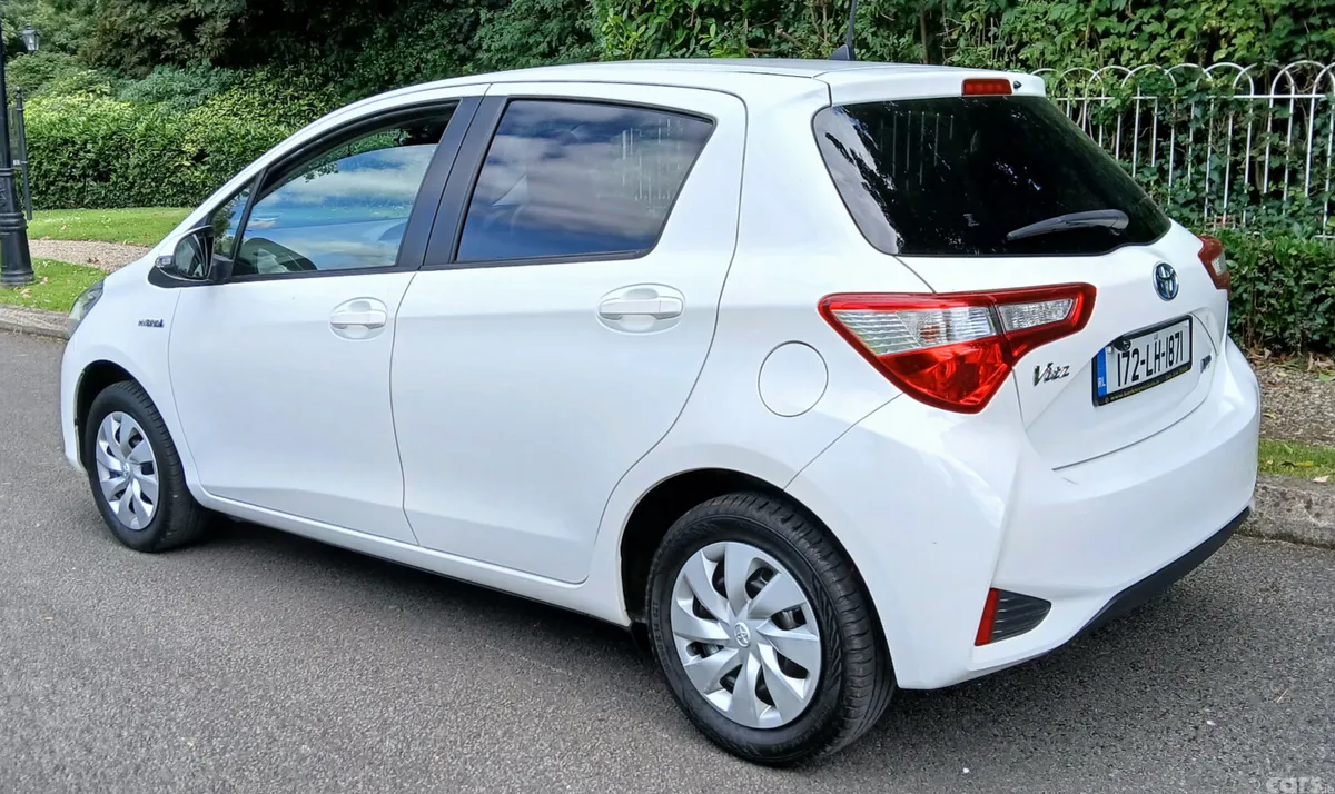 Toyota Vitz Hatchback, Petrol Hybrid, 2017, White