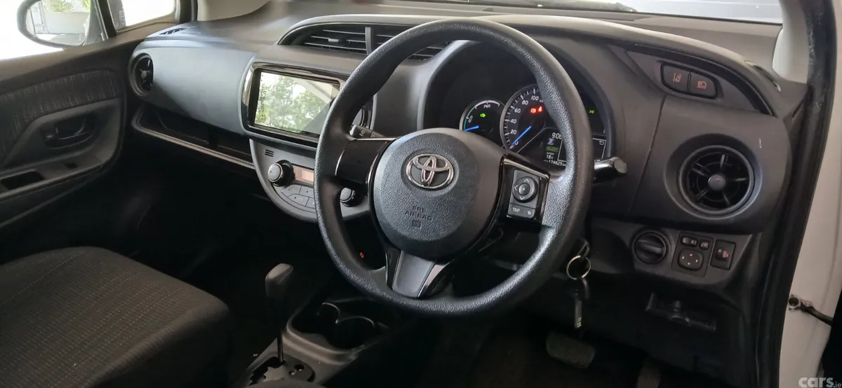 Toyota Vitz Hatchback, Petrol Hybrid, 2017, White