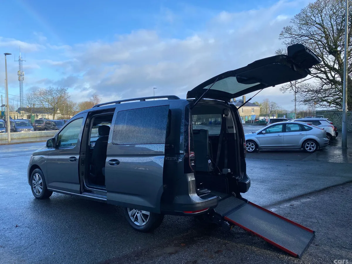 Volkswagen Caddy Maxi Life MPV, Diesel, 2026, Grey