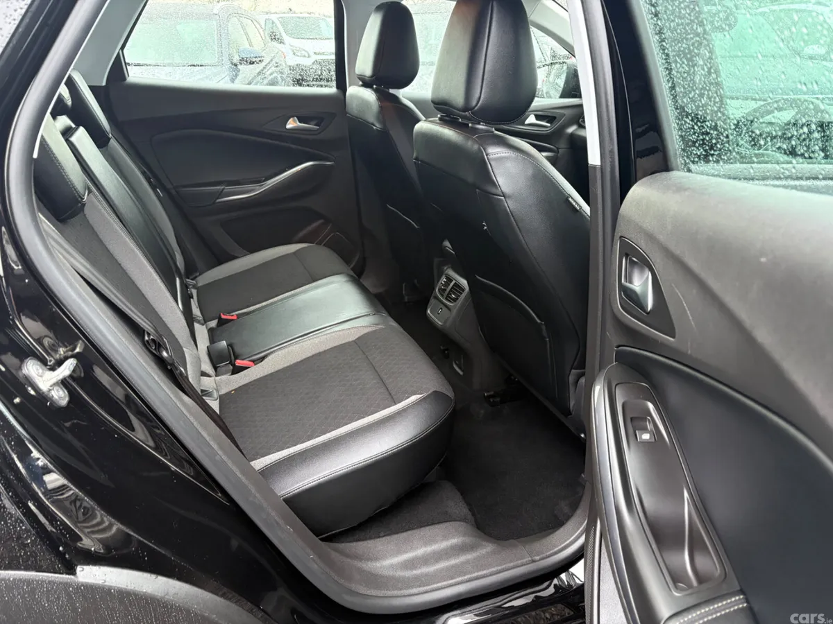 Vauxhall Grandland X Hatchback, Diesel, 2019, Black