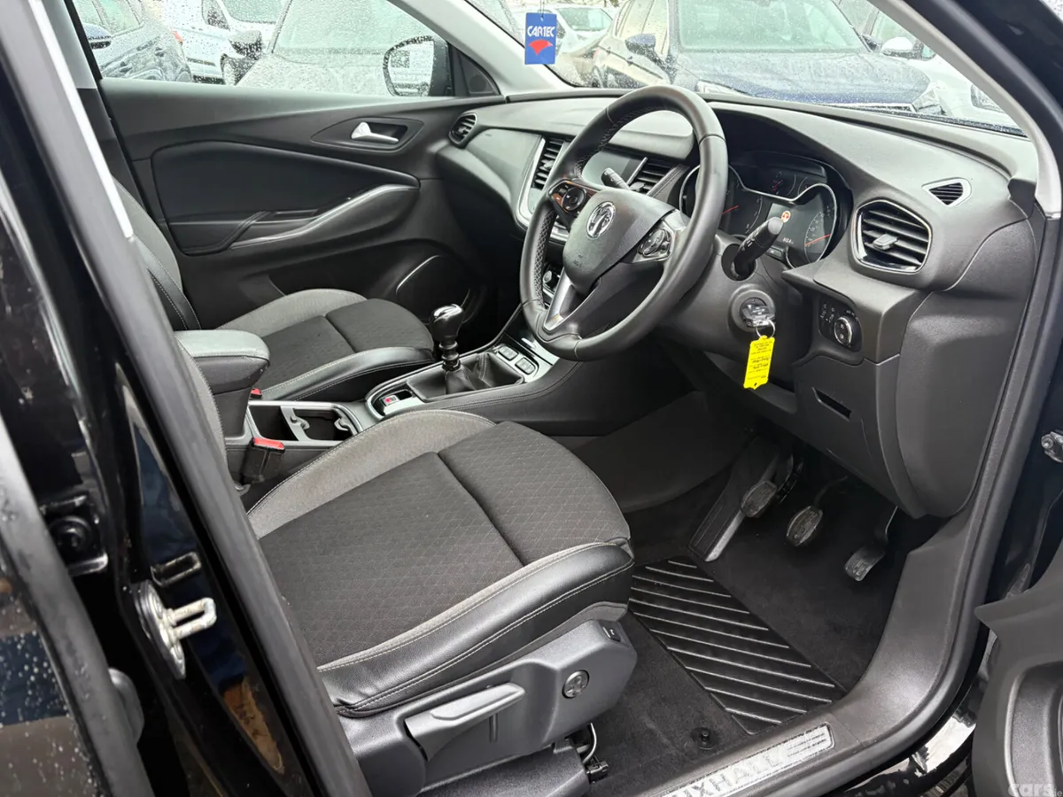Vauxhall Grandland X Hatchback, Diesel, 2019, Black