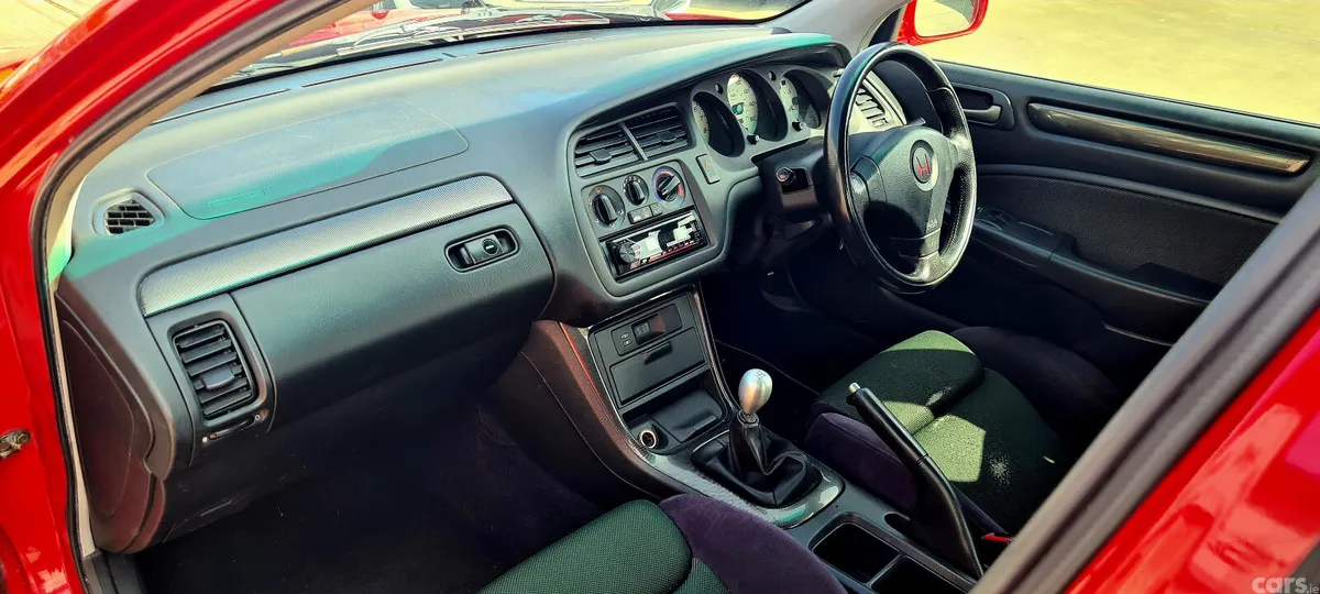 Honda Accord Saloon, Petrol, 2002, Red