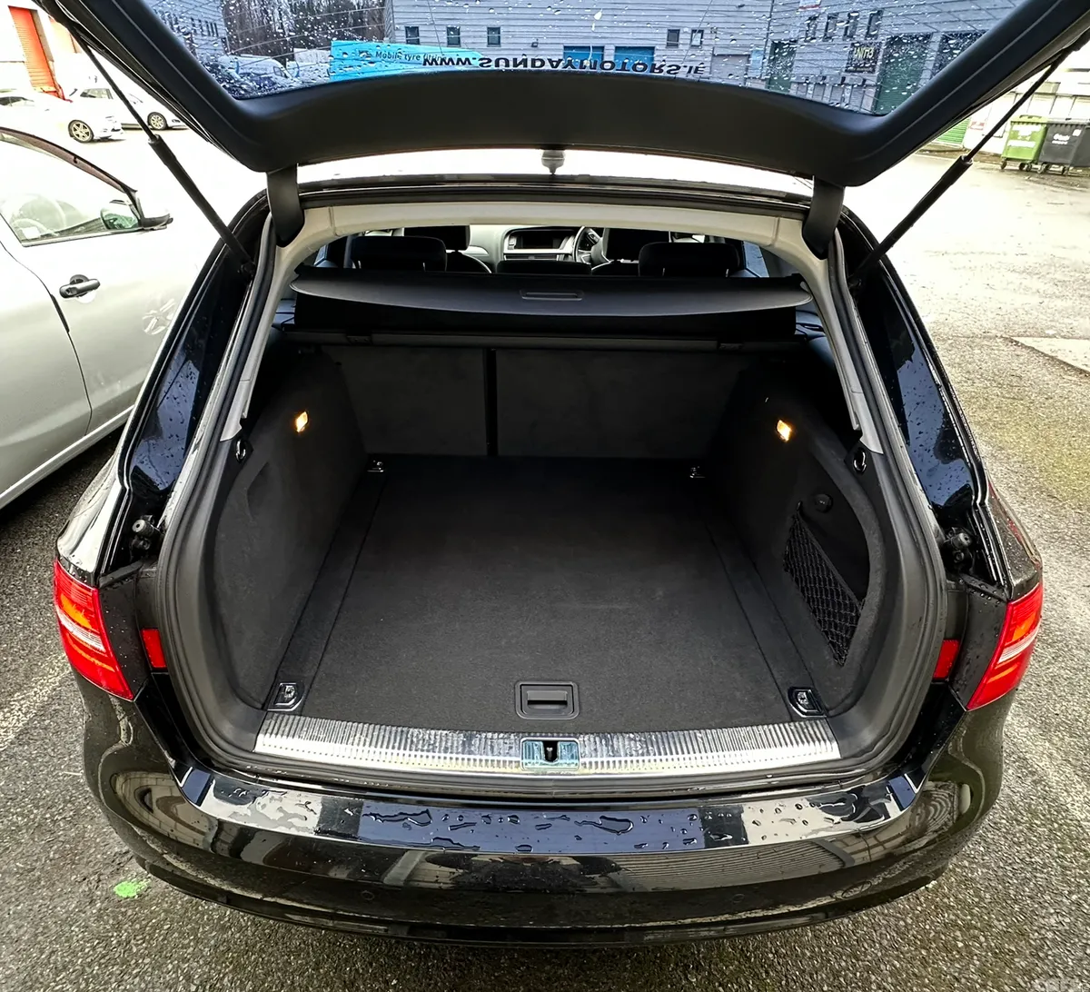 Audi A4 Estate, Petrol, 2015, Black