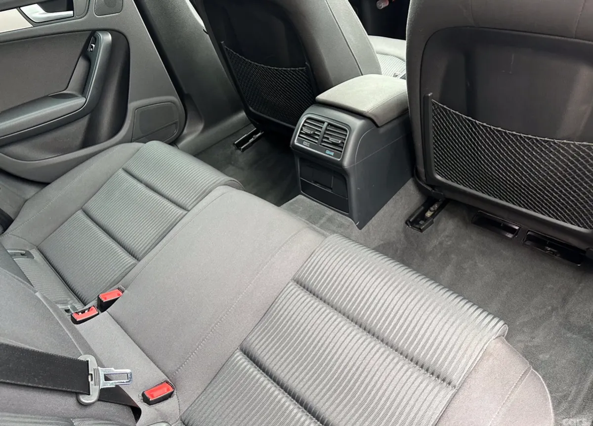 Audi A4 Estate, Petrol, 2015, Black