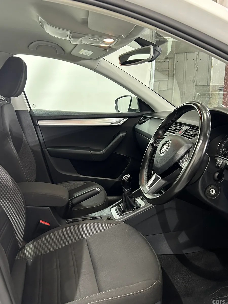 Skoda Octavia Estate, Diesel, 2018, White