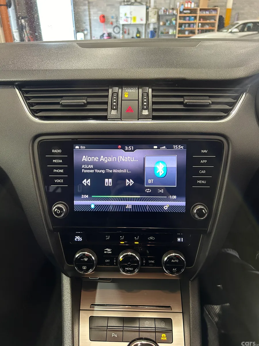 Skoda Octavia Estate, Diesel, 2018, White