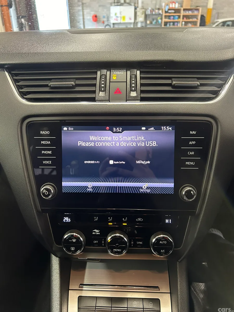 Skoda Octavia Estate, Diesel, 2018, White