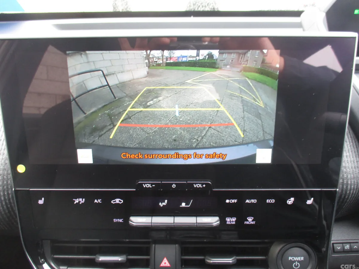 Toyota bZ4X Estate/Jeep, Electric, 2026, Grey