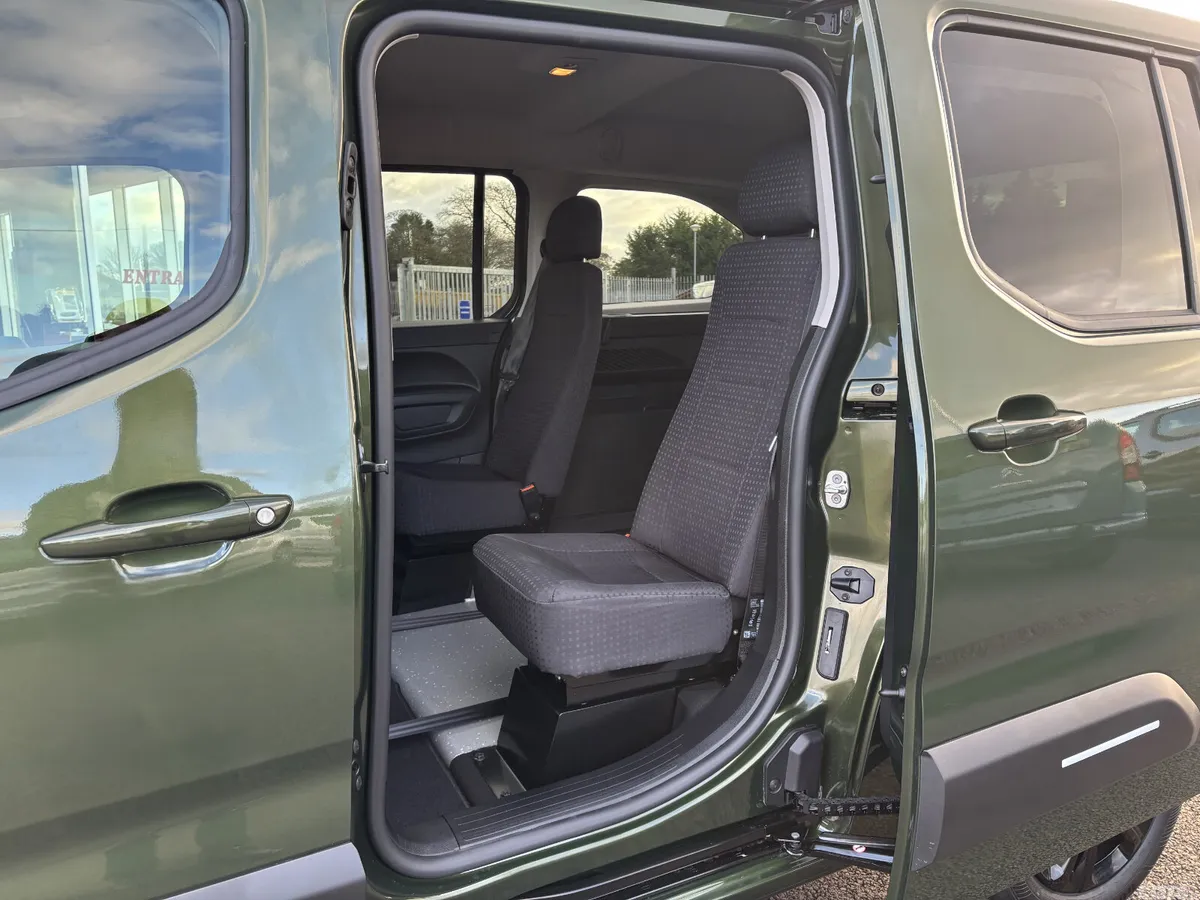 Citroen Berlingo MPV, Diesel, 2027, Green