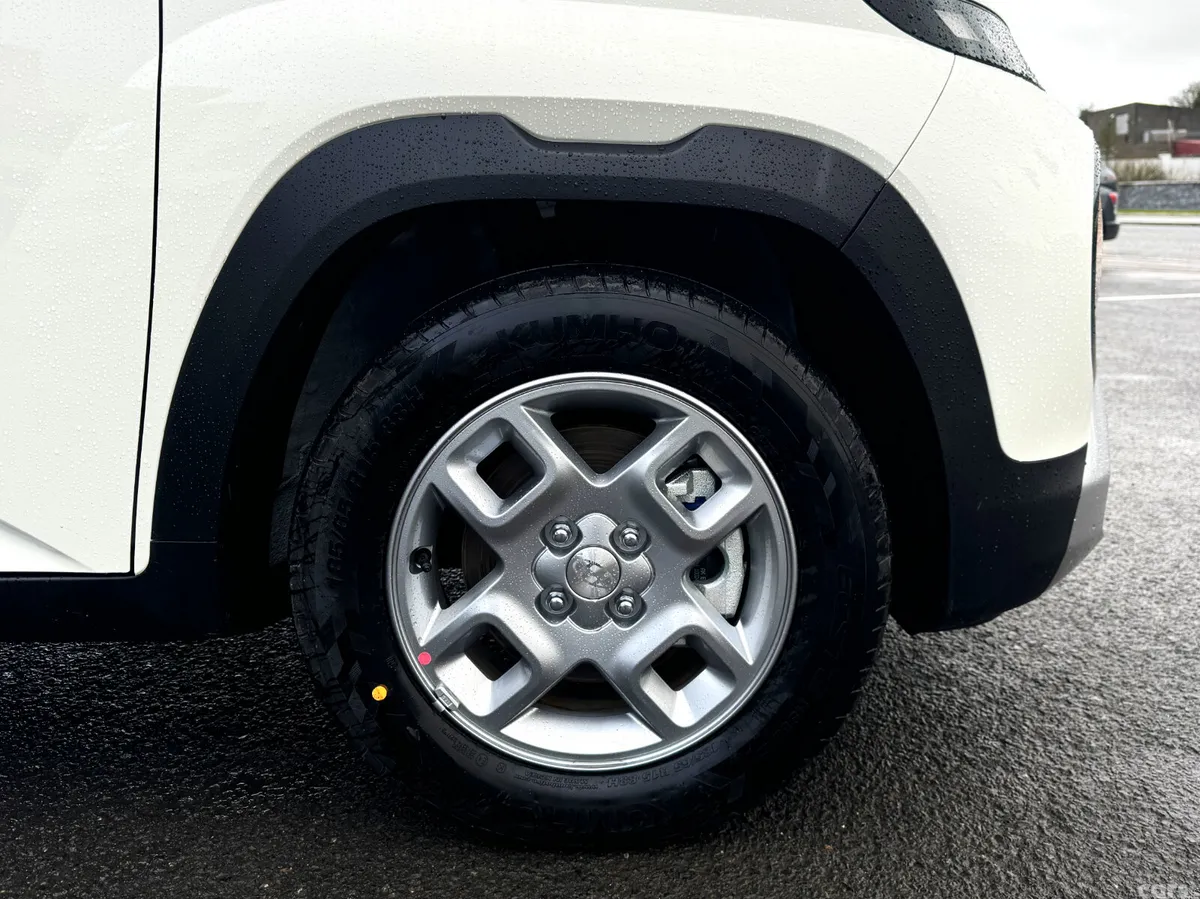 Hyundai INSTER SUV, Electric, 2027, White