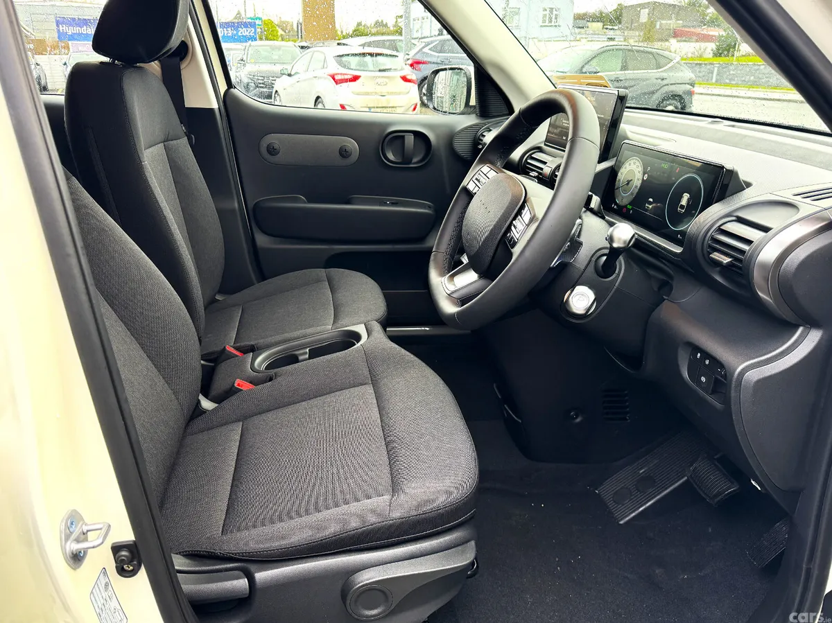 Hyundai INSTER SUV, Electric, 2027, White