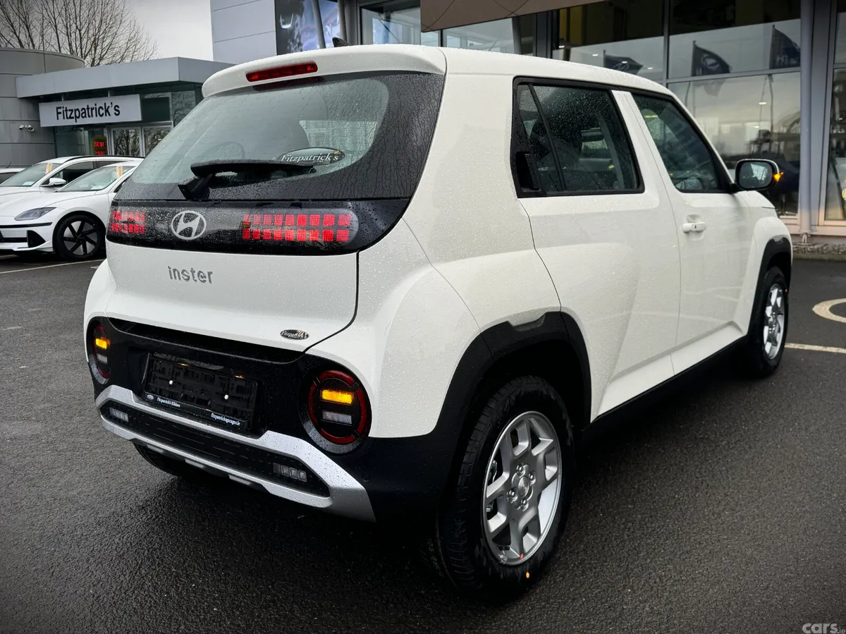 Hyundai INSTER SUV, Electric, 2027, White