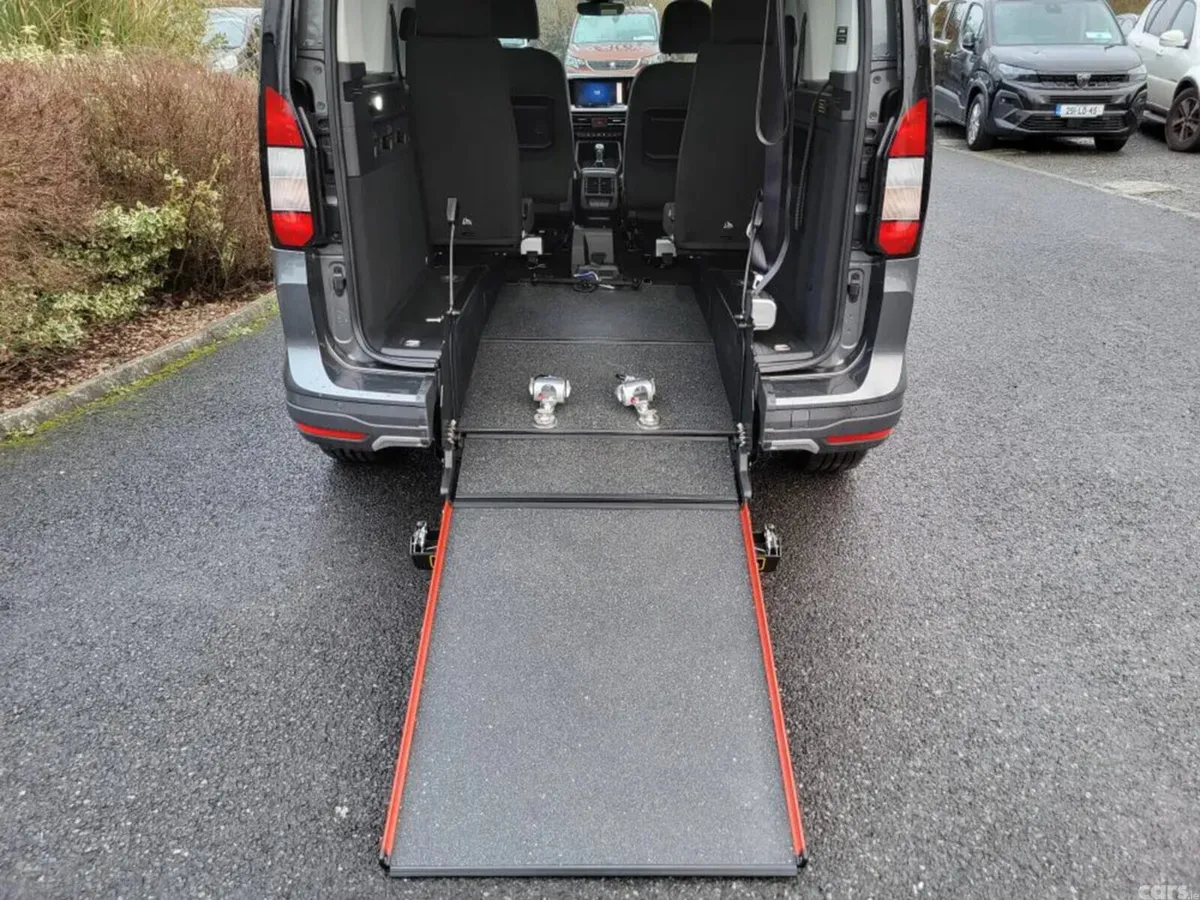 Ford Tourneo Connect MPV, Diesel, 2026, Grey