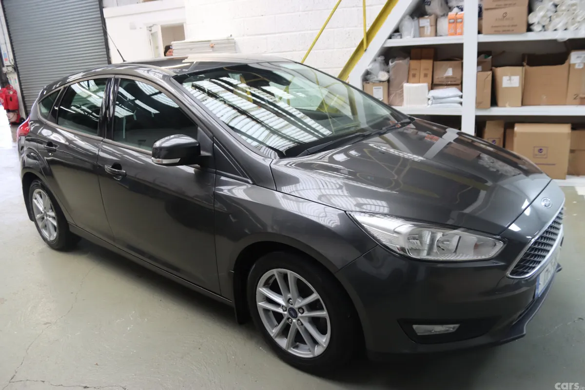 Ford Focus Hatchback, Petrol, 2017, Grey
