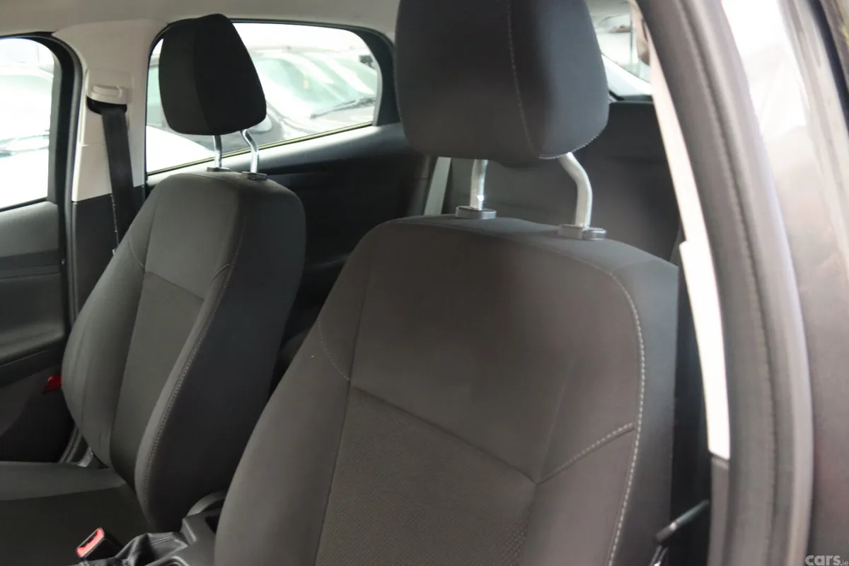 Ford Focus Hatchback, Petrol, 2017, Grey