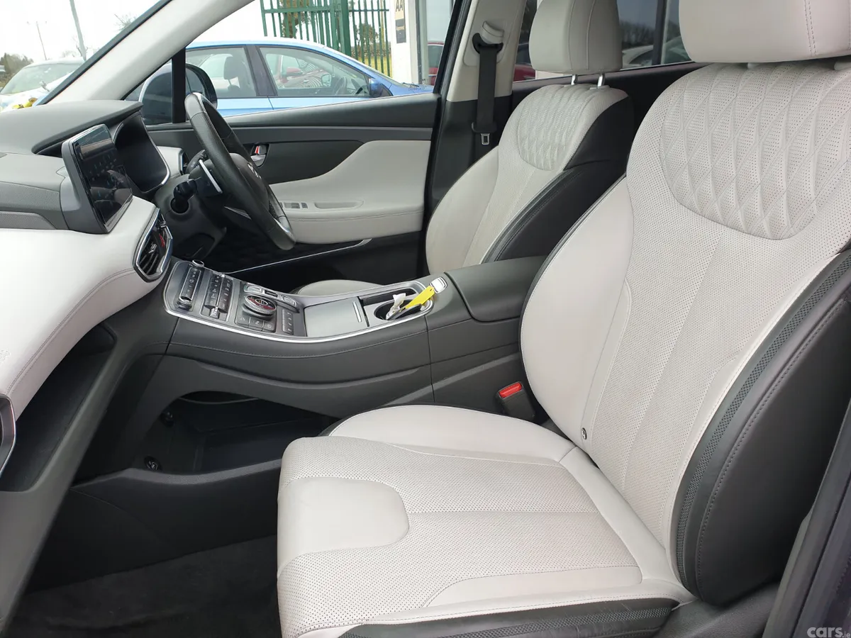 Hyundai Santa Fe SUV, Petrol Plug-in Hybrid, 2022, Blue