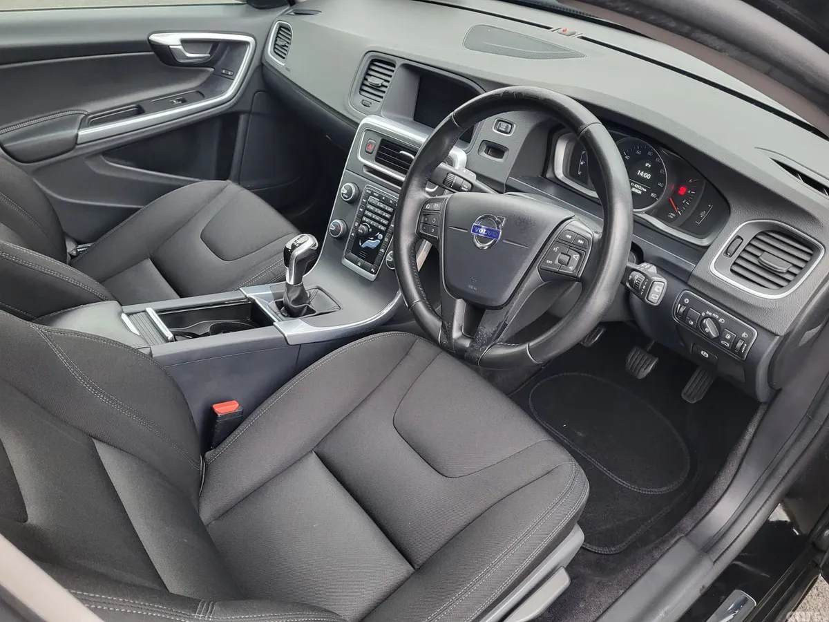 Volvo V60 Estate, Diesel, 2016, Black