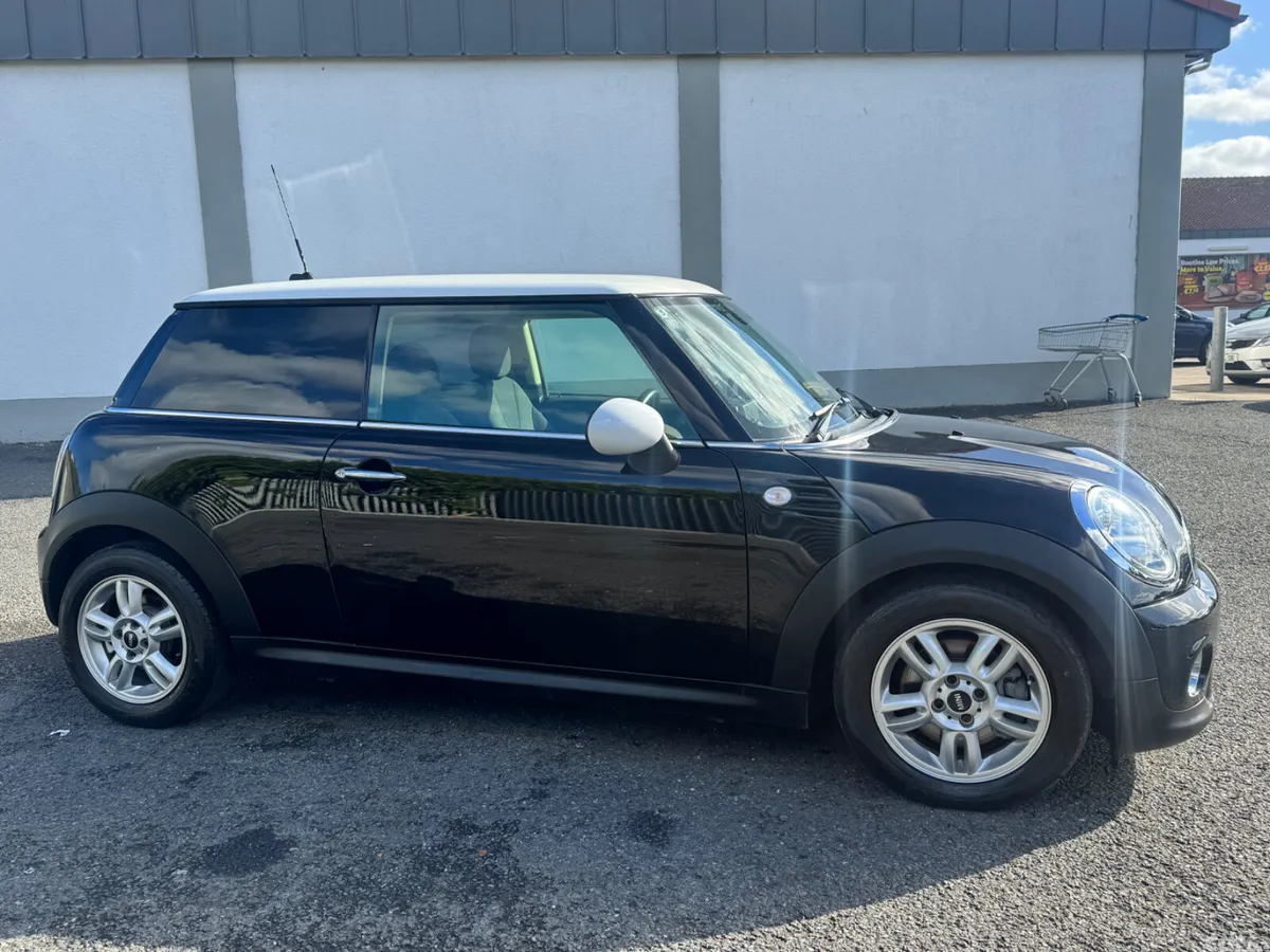 Mini Cooper Hatchback, Petrol, 2014, Black