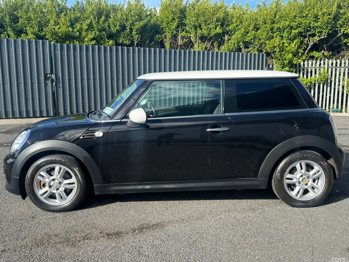 Mini Cooper Hatchback, Petrol, 2014, Black