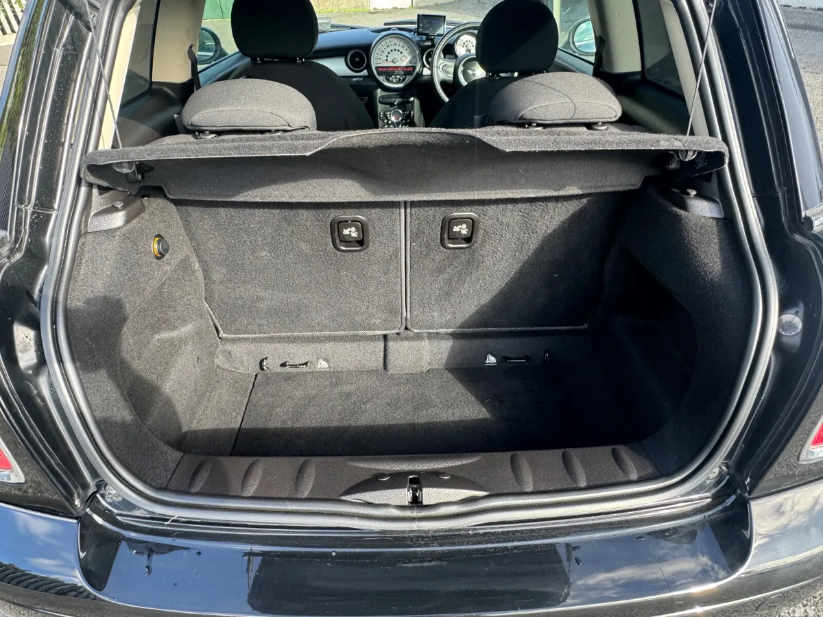 Mini Cooper Hatchback, Petrol, 2014, Black