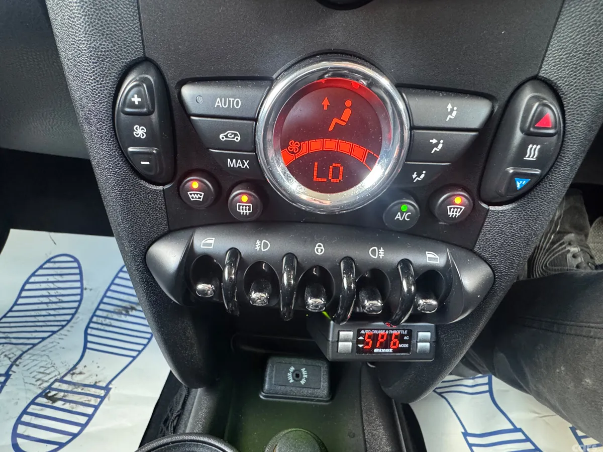 Mini Cooper Hatchback, Petrol, 2014, Black