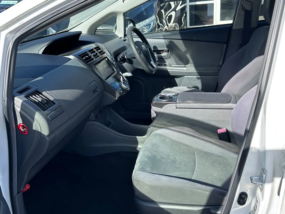 Toyota Prius MPV, Petrol Hybrid, 2012, White
