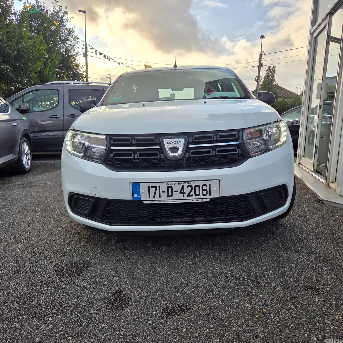 Dacia Sandero Hatchback, Petrol, 2017, White