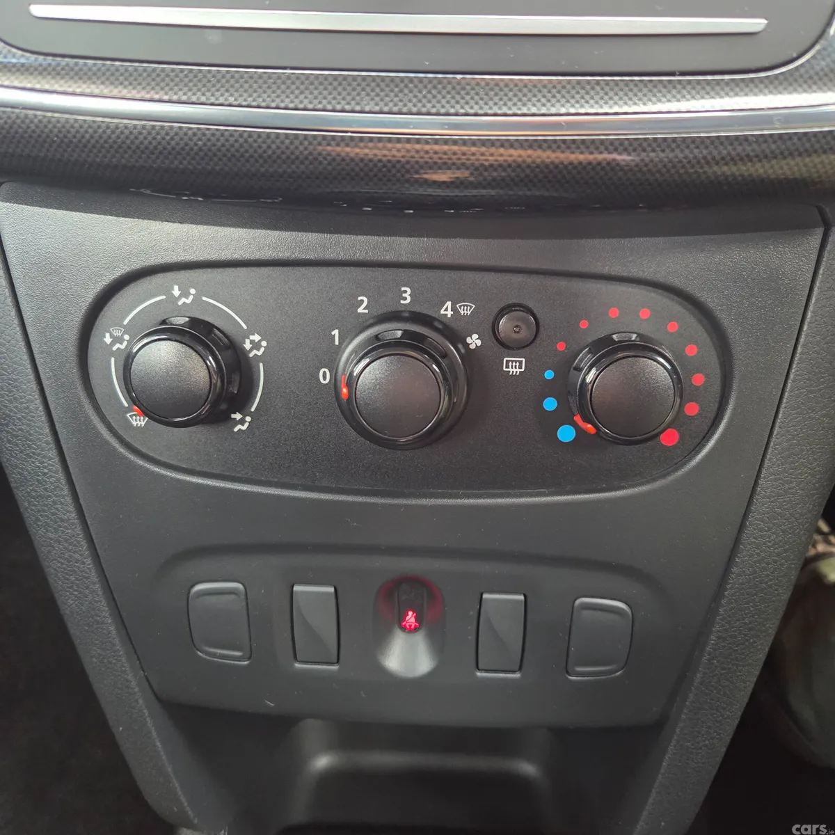 Dacia Sandero Hatchback, Petrol, 2017, White