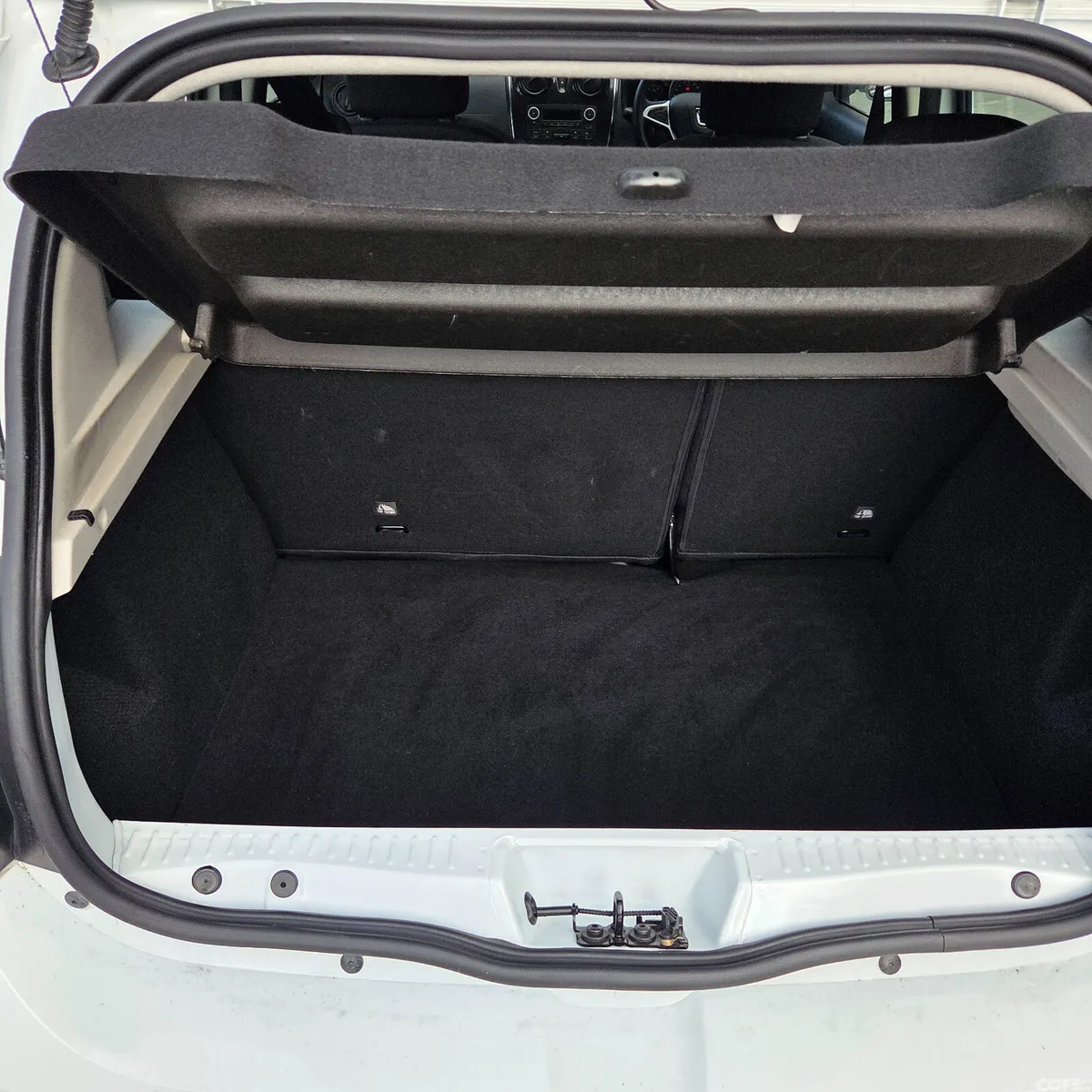 Dacia Sandero Hatchback, Petrol, 2017, White