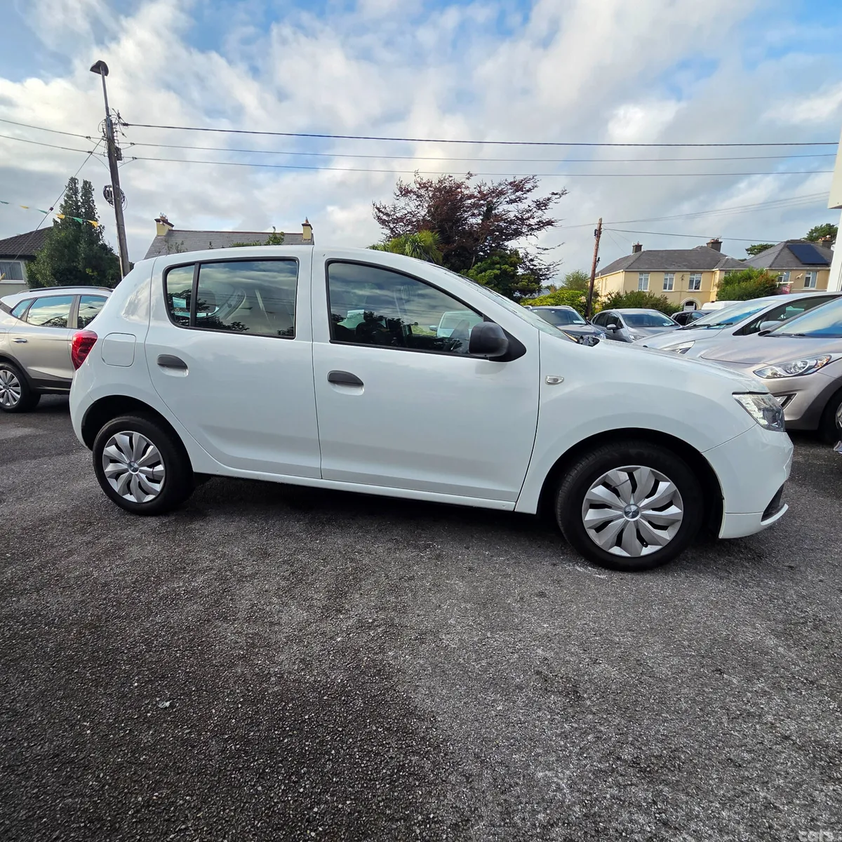 Dacia Sandero Hatchback, Petrol, 2017, White